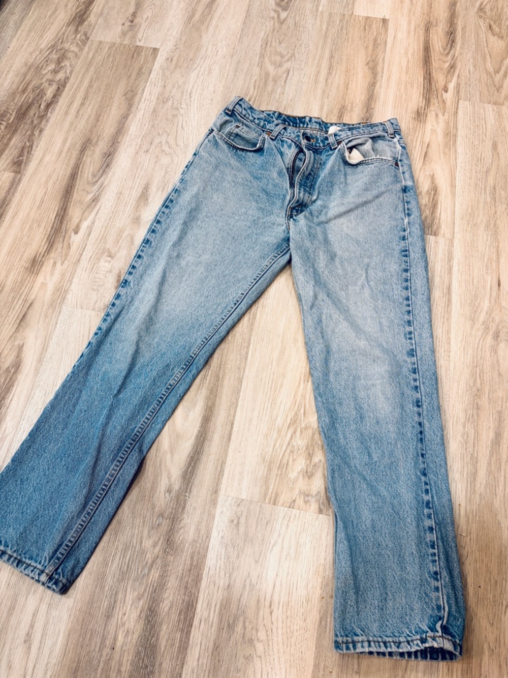 Vintage Levi’s 619 Light Wash